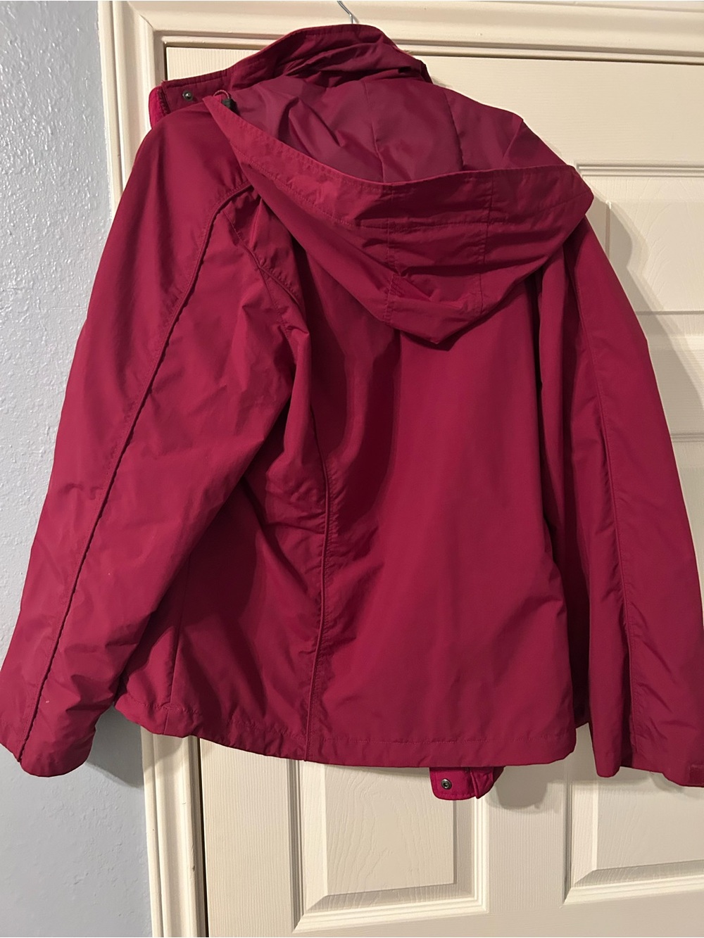 L.L. Bean Women's Ski Jacket - Deep Raspberry - Picture 2 of 6